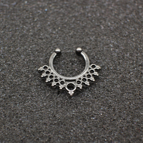 Black Hoop Nose Ring (Faux Piercing) - gothicstate