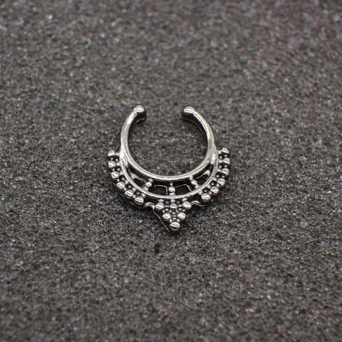 Black Hoop Nose Ring (Faux Piercing) - gothicstate