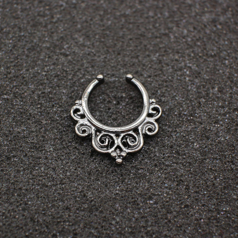 Black Hoop Nose Ring (Faux Piercing) - gothicstate