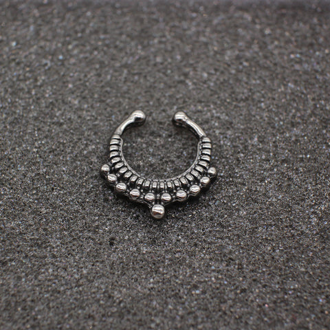 Black Hoop Nose Ring (Faux Piercing) - gothicstate