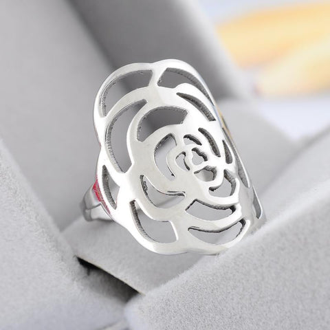 Hollow Camellia Ring - gothicstate